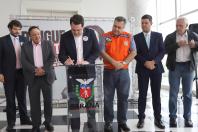 O Paraná está em guerra contra a dengue, afirma o governador