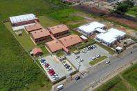 Em Campina Grande do Sul, 700 alunos iniciam o ano em Colégio novo e a população terá Ruas com asfalto