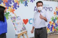 Ação no Palácio Iguaçu une lideranças por conscientização sobre Autismo