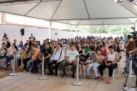 Com o apoio do Estado, 200 moradores de Maringá ganham as chaves da Casa Própria