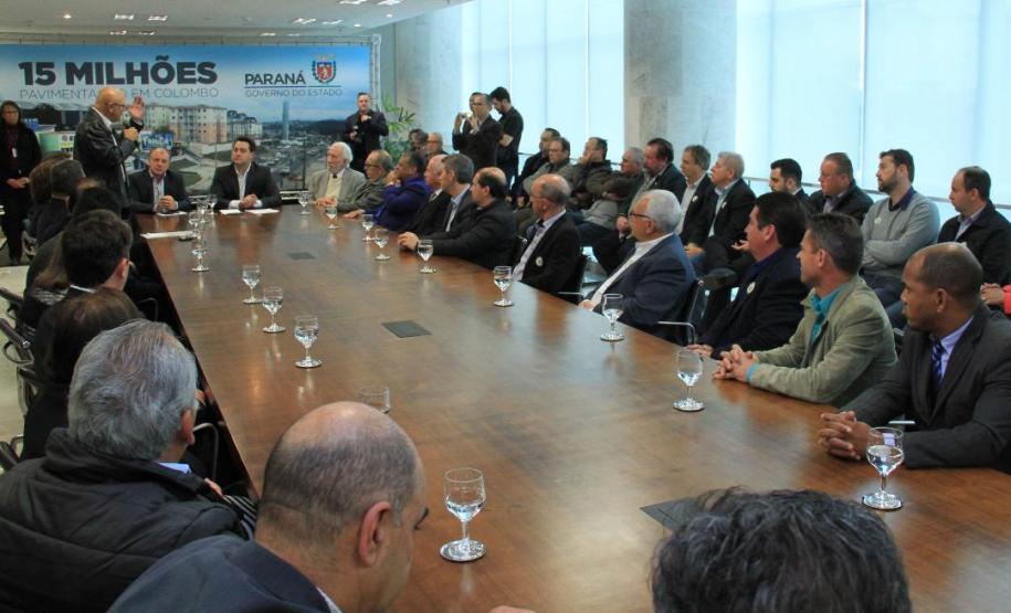 Obras de R$ 15,1 milhões melhoram vias estratégicas de Colombo